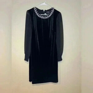 Tahari ASL Women's Black Long Sleeve Velvet Cocktail Dress size 8